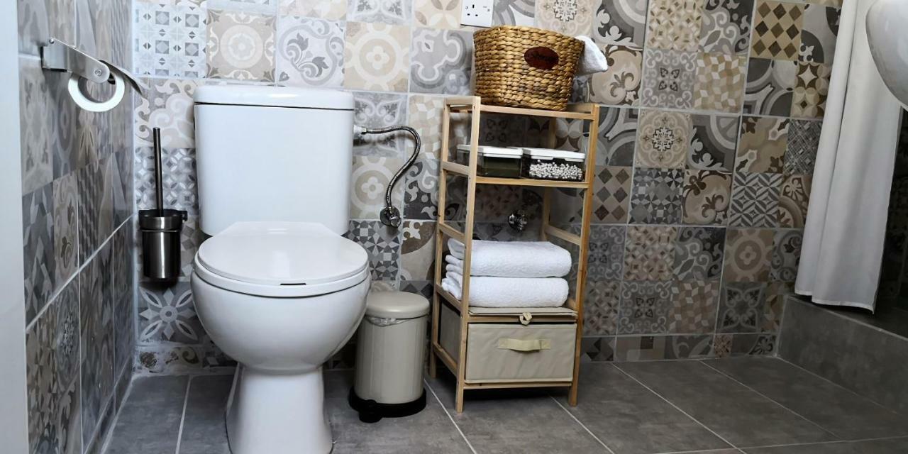Cozy Getaway In Nicosia Apartment Luaran gambar