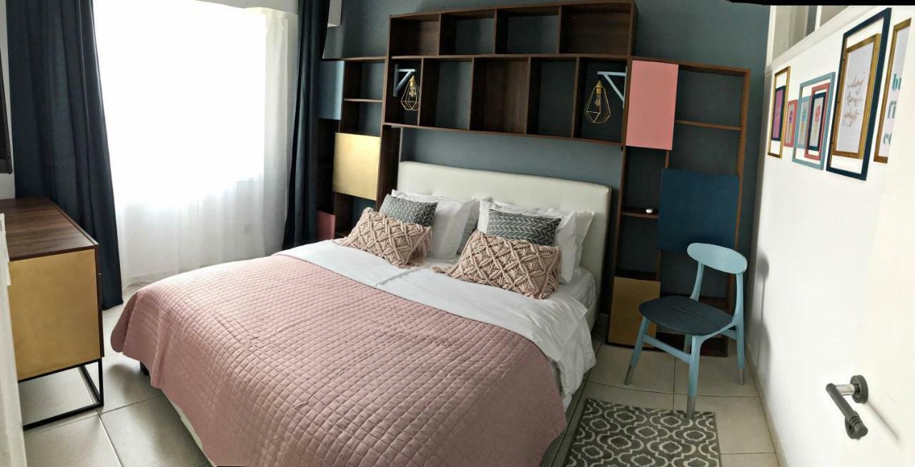 Cozy Getaway In Nicosia Apartment Luaran gambar