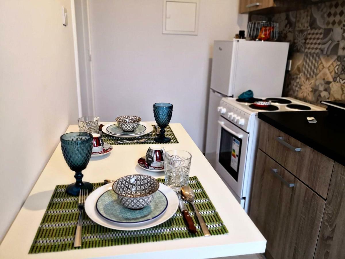 Cozy Getaway In Nicosia Apartment Luaran gambar