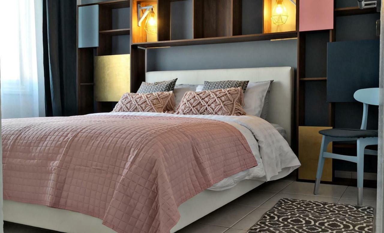 Cozy Getaway In Nicosia Apartment Luaran gambar