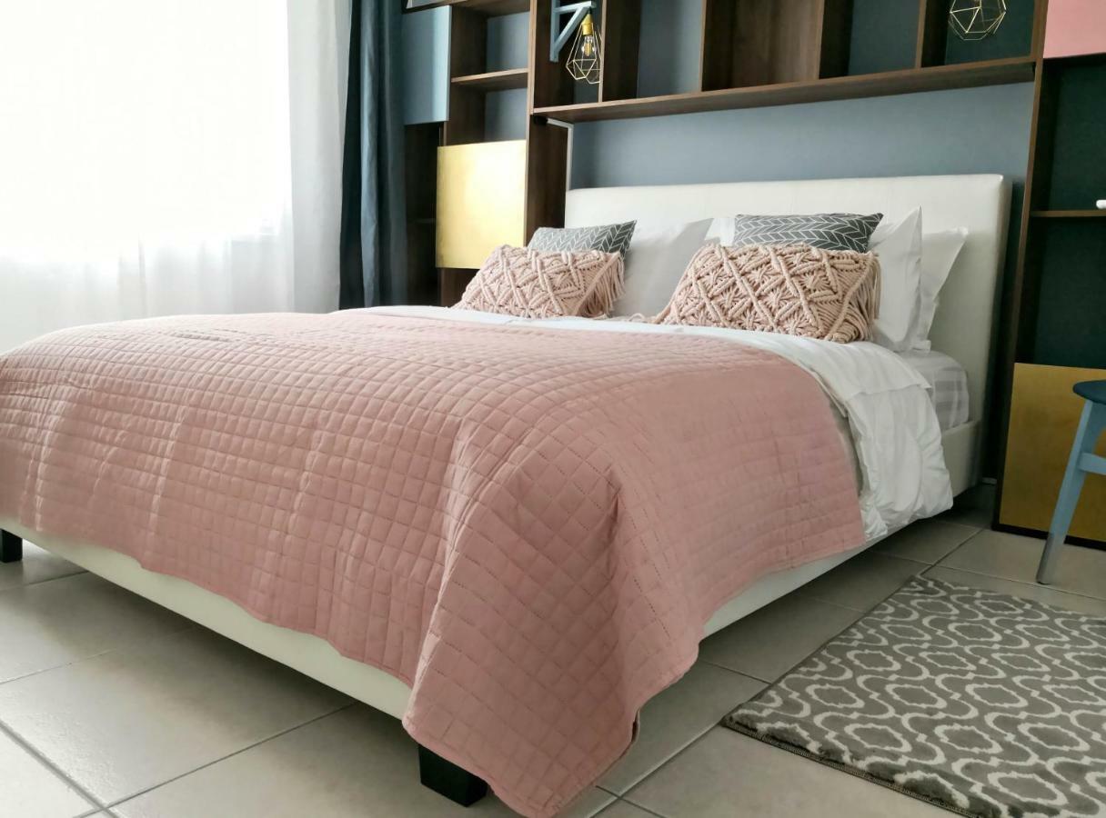 Cozy Getaway In Nicosia Apartment Luaran gambar